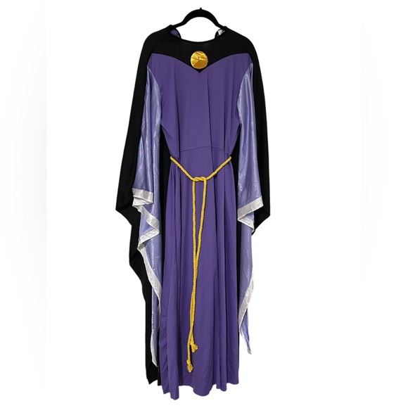Disney Evil Queen Deluxe Costume - Picture 3 of 8